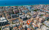 Resale property in the center of Alanya: 3+1 apartment with separate kitchen 400m from Cleopatra Beach.-id-1465-photo-35