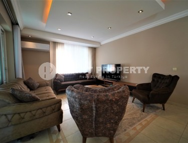 Комфортабельная квартира 2+1, общей площадью 135 м2, в центре спокойного района Аланьи - Тосмур-id-5967-фото-2