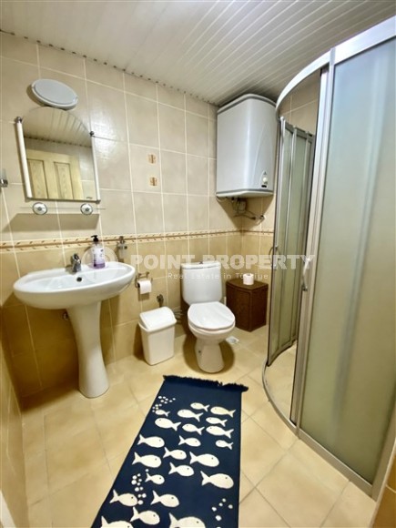 Просторные апартаменты с одной спальней, гостиной, отдельной кухней и тремя балконами в комплексе с открытым плавательным бассейном.-id-4299-фото-10