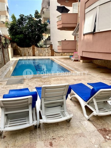 Просторные апартаменты с одной спальней, гостиной, отдельной кухней и тремя балконами в комплексе с открытым плавательным бассейном.-id-4299-фото-13