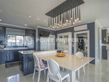 Роскошная трехэтажная вилла 14+2, с видом на море и крепость Аланьи, в престижном районе города - Бекташ-id-5979-фото-4