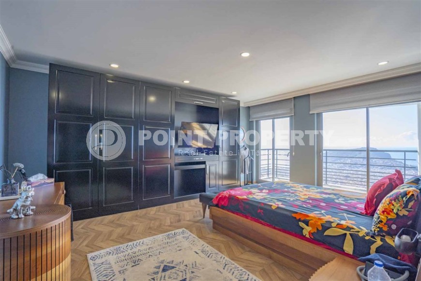 Роскошная трехэтажная вилла 14+2, с видом на море и крепость Аланьи, в престижном районе города - Бекташ-id-5979-фото-7