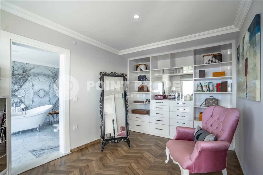 Роскошная трехэтажная вилла 14+2, с видом на море и крепость Аланьи, в престижном районе города - Бекташ-id-5979-фото-15