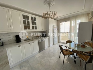 Panoramic two-level apartment, overlooking the Taurus Mountains, in a prestigious area of Alanya - Upper Oba-id-5980-photo-3