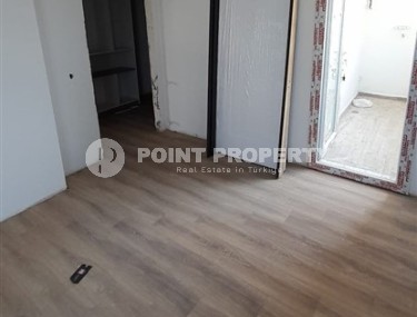 Просторная новая квартира с одной спальной комнатой, в перспективном районе Мерсина - Тедже-id-5985-фото-3