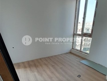 Просторная новая квартира с одной спальной комнатой, в перспективном районе Мерсина - Тедже-id-5985-фото-4