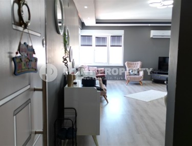 Стильная, комфортабельная квартира с современным дизайном, мебелью и бытовой техникой, в 650 метрах от моря-id-5986-фото-2