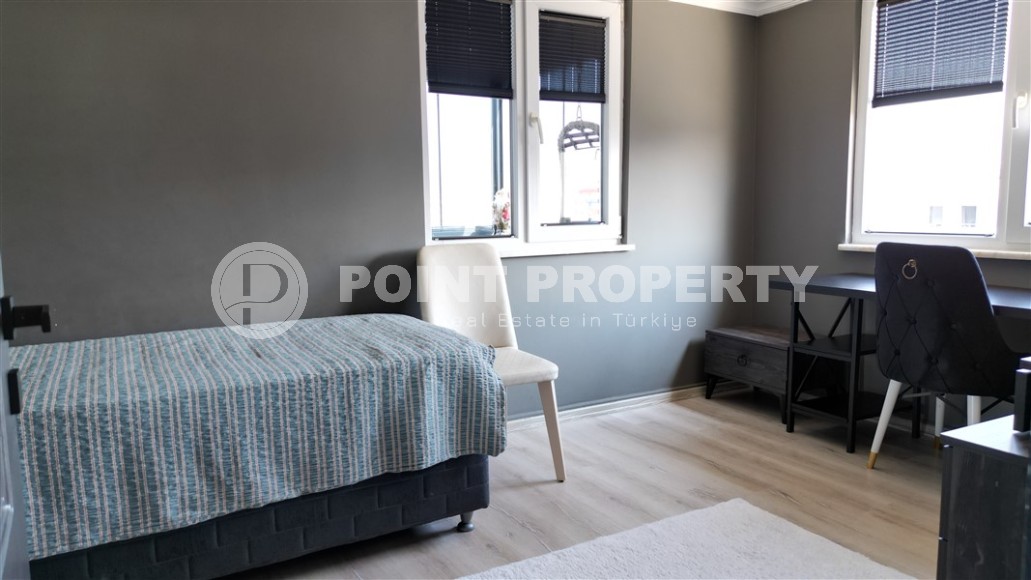 Стильная, комфортабельная квартира с современным дизайном, мебелью и бытовой техникой, в 650 метрах от моря-id-5986-фото-6