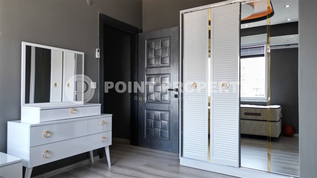 Стильная, комфортабельная квартира с современным дизайном, мебелью и бытовой техникой, в 650 метрах от моря-id-5986-фото-9