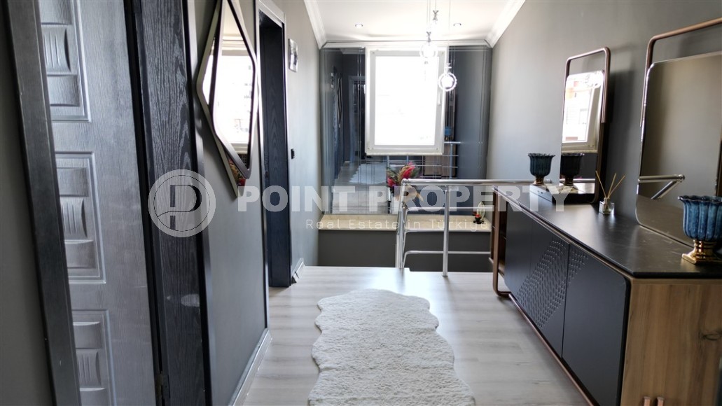 Стильная, комфортабельная квартира с современным дизайном, мебелью и бытовой техникой, в 650 метрах от моря-id-5986-фото-10