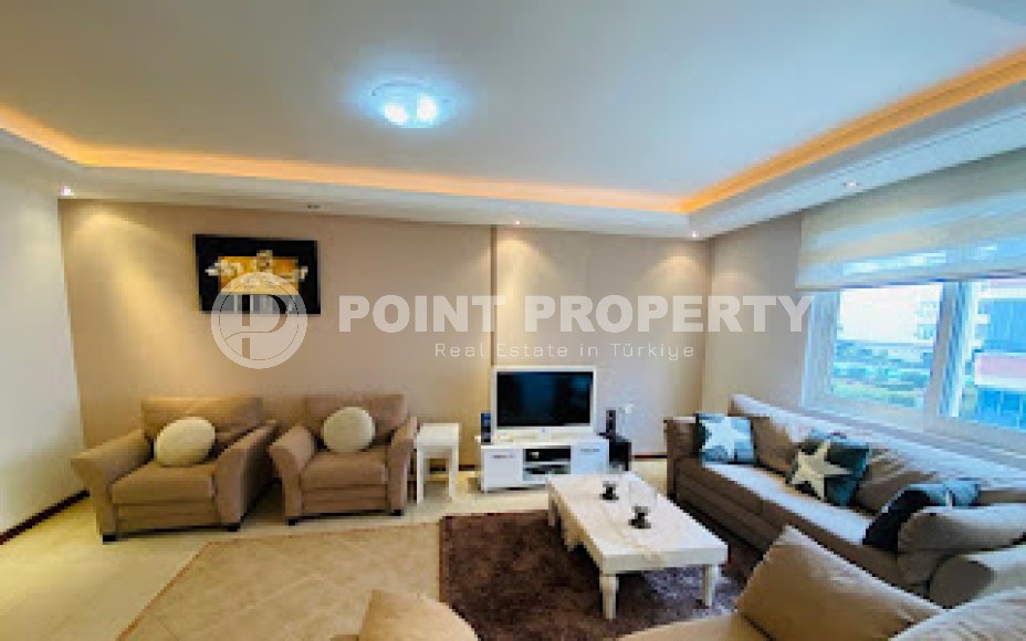 Well-furnished apartment with two bedrooms, on the very shore of the Mediterranean Sea-id-5988-photo-2