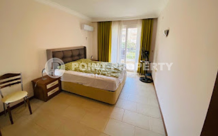 Well-furnished apartment with two bedrooms, on the very shore of the Mediterranean Sea-id-5988-photo-6