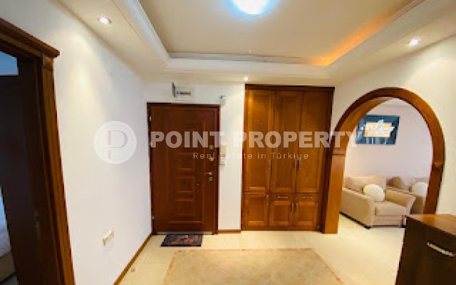 Well-furnished apartment with two bedrooms, on the very shore of the Mediterranean Sea-id-5988-photo-10