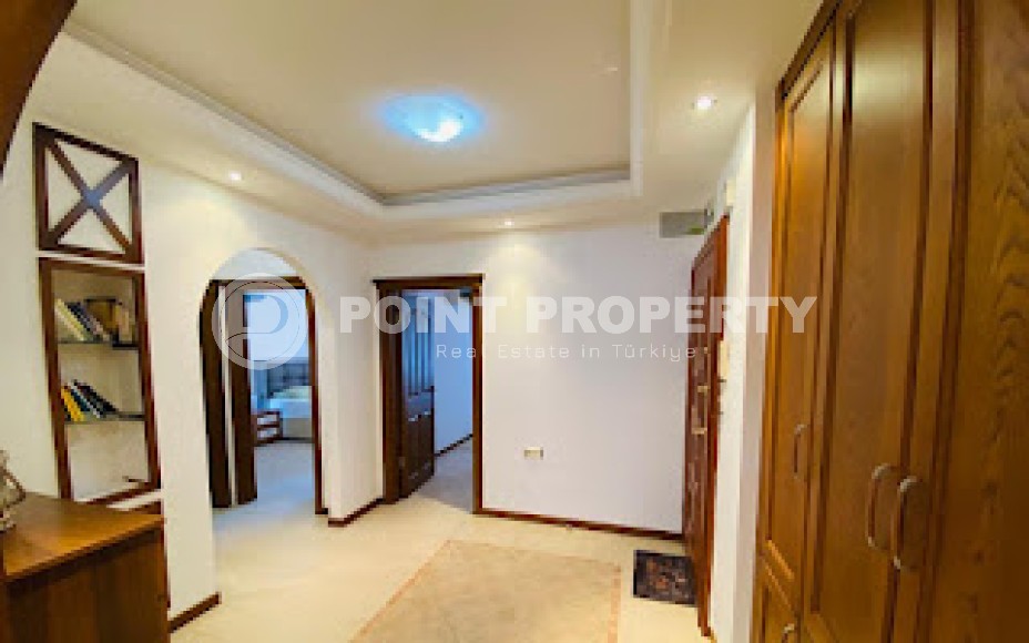 Well-furnished apartment with two bedrooms, on the very shore of the Mediterranean Sea-id-5988-photo-12