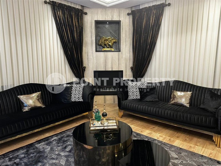 Стильная квартира с дизайнерским ремонтом, на 2-м этаже в жилом комплексе 2018 года постройки-id-5990-фото-2