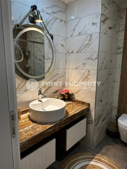 Стильная квартира с дизайнерским ремонтом, на 2-м этаже в жилом комплексе 2018 года постройки-id-5990-фото-11