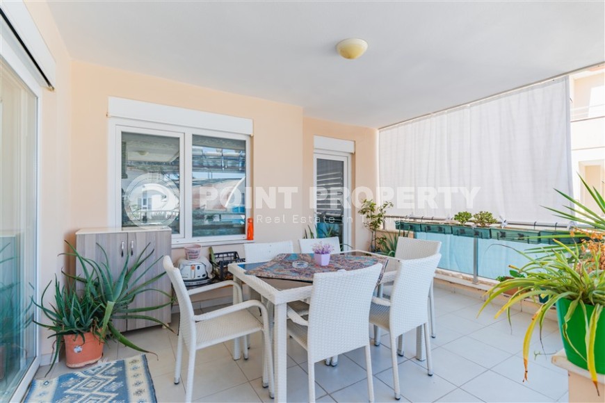 Large furnished apartment 4+1, on an area of 220 m2, with the possibility of obtaining Turkish citizenship-id-5992-photo-16