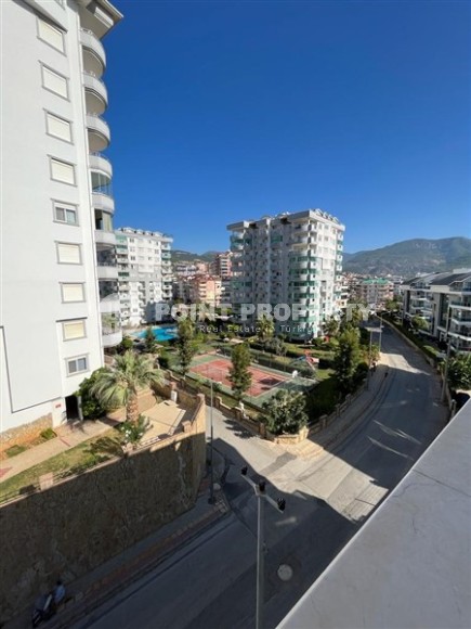 Большая двухуровневая квартира на 5-м этаже с мансардой, в 800 метрах от моря-id-5996-фото-19