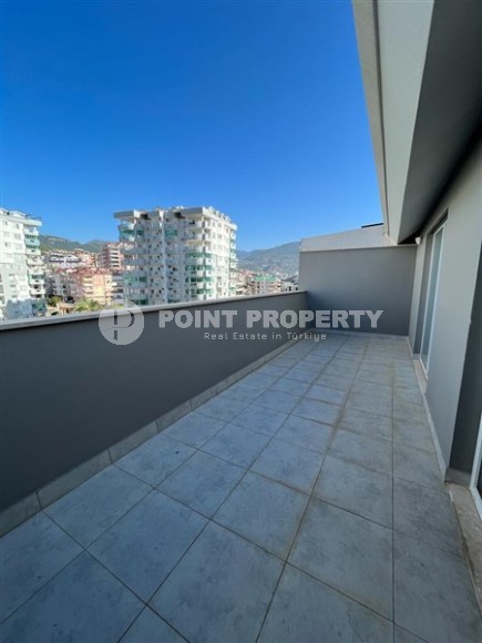 Большая двухуровневая квартира на 5-м этаже с мансардой, в 800 метрах от моря-id-5996-фото-21