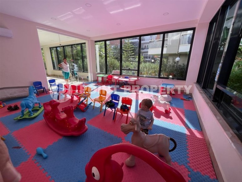 Большая двухуровневая квартира на 5-м этаже с мансардой, в 800 метрах от моря-id-5996-фото-26