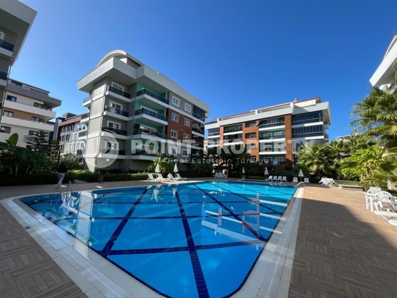 Большая двухуровневая квартира на 5-м этаже с мансардой, в 800 метрах от моря-id-5996-фото-27