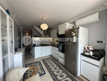 Компактная двухуровневая квартира 3+1, общей площадью 100 м2, на 4-м этаже с мансардой, в доме 2007 года постройки-id-6003-фото-2