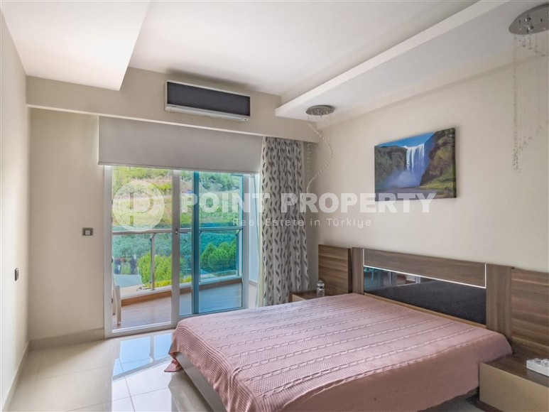 Modern, comfortable apartment 3+1, on an area of 140 m2, in the center of Mahmutlar district-id-6012-photo-6