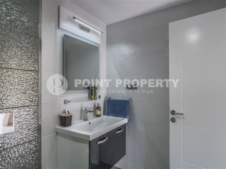 Modern, comfortable apartment 3+1, on an area of 140 m2, in the center of Mahmutlar district-id-6012-photo-10