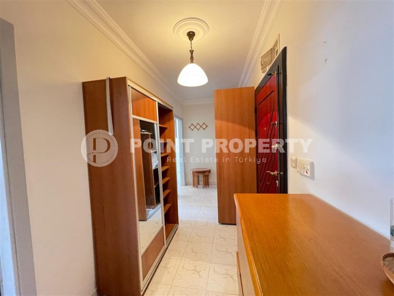 Недорогая квартира, общей площадью 125 м2, в 300 метрах от пляжа, в центре района Оба-id-6017-фото-5