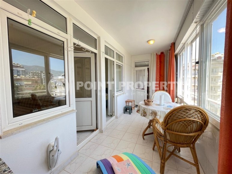 Недорогая квартира, общей площадью 125 м2, в 300 метрах от пляжа, в центре района Оба-id-6017-фото-7