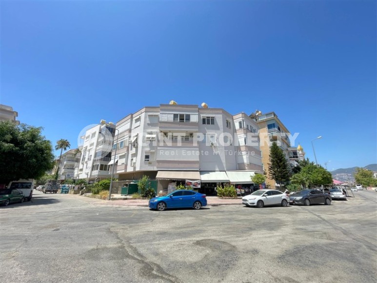 Недорогая квартира, общей площадью 125 м2, в 300 метрах от пляжа, в центре района Оба-id-6017-фото-11