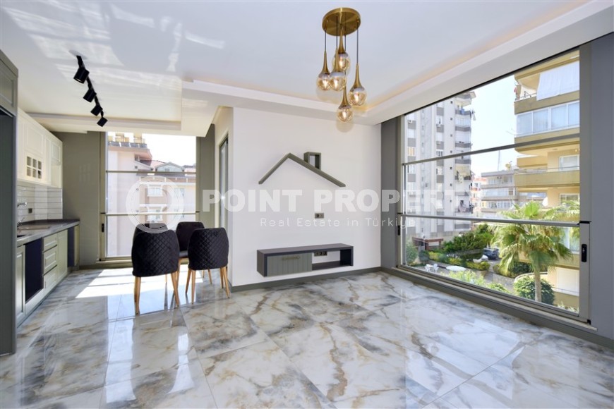 New apartment with high quality finishing, 150 meters from the luxurious Cleopatra Beach, in the center of Alanya-id-6034-photo-3