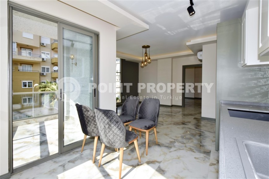 New apartment with high quality finishing, 150 meters from the luxurious Cleopatra Beach, in the center of Alanya-id-6034-photo-5