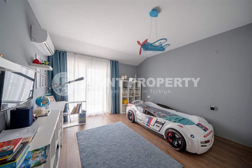 Современная квартира с мебелью и бытовой техникой, на 9-м этаже с мансардой, в районе Авсаллар-id-6035-фото-5