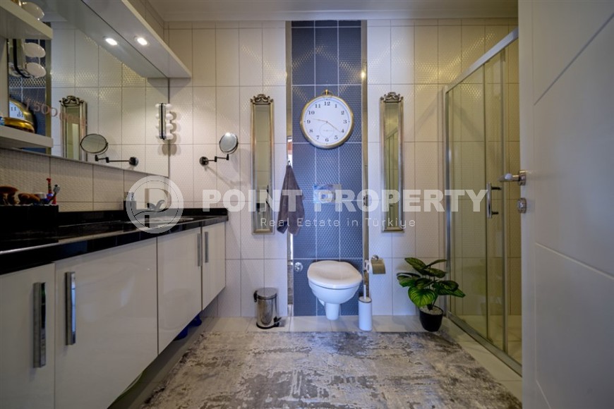 Современная квартира с мебелью и бытовой техникой, на 9-м этаже с мансардой, в районе Авсаллар-id-6035-фото-7