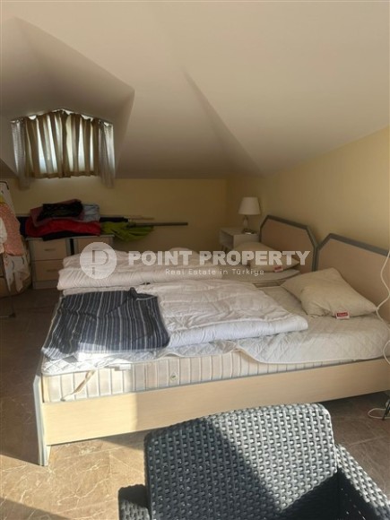 Меблированная двухуровневая квартира на 7-м этаже с мансардой, в 300 метрах от пляжа, в центре спокойного района Аланьи - Тосмур-id-6037-фото-7