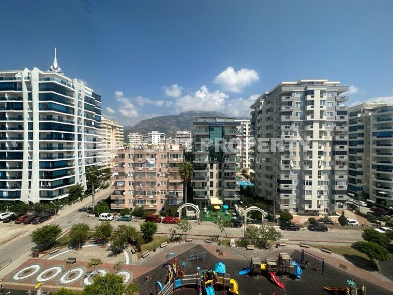 Small apartment with mountain views, 150 meters from the sea, in the center of Mahmutlar-id-6039-photo-9