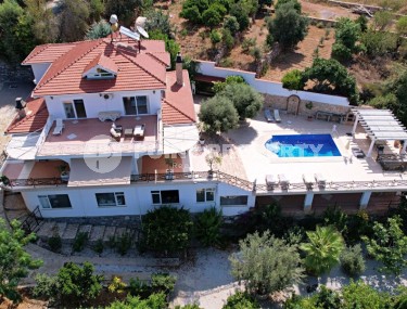 Detached three-storey villa with luxurious views of the sea and Alanya fortress, in the prestigious area of Alanya - Kestel-id-6040-photo-1