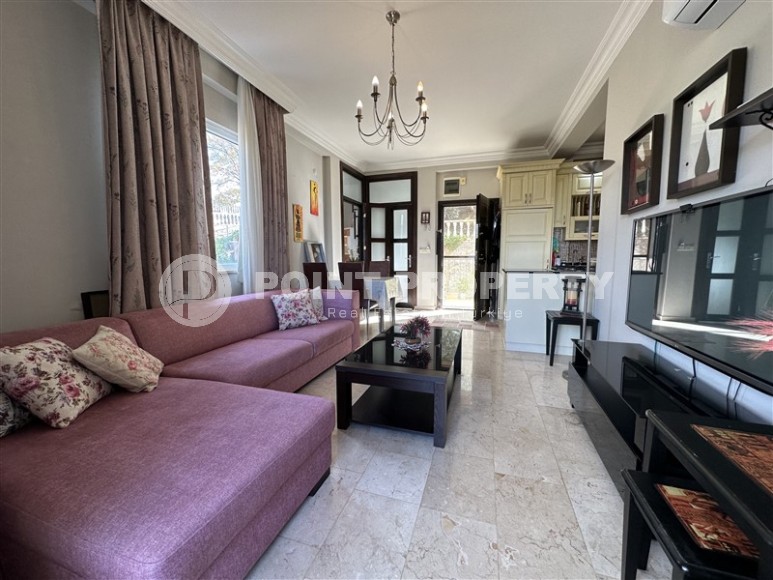 Просторная двухуровневая квартира с видом на море и горы, в престижном, живописном районе Аланьи - Каргыджак-id-6052-фото-2