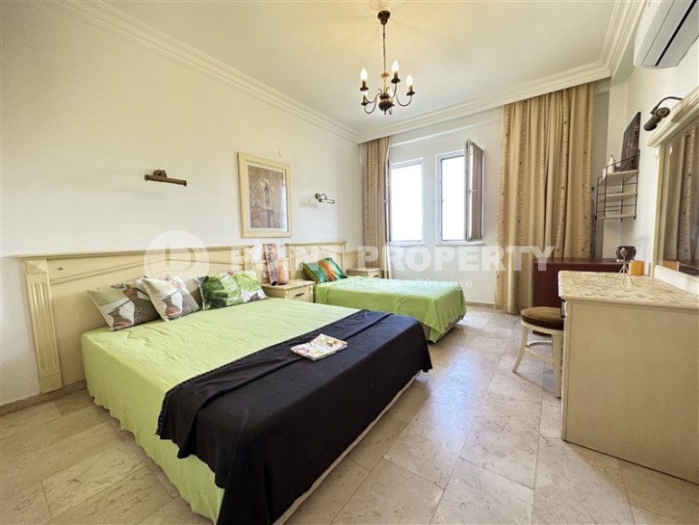 Просторная двухуровневая квартира с видом на море и горы, в престижном, живописном районе Аланьи - Каргыджак-id-6052-фото-6