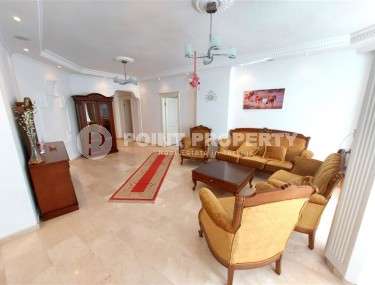 Comfortable furnished apartment 3+1, on an area of 120 m2, in the center of the popular area of Alanya - Mahmutlar-id-6055-photo-1