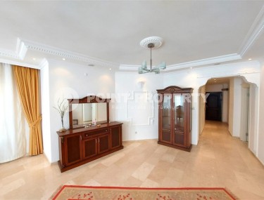 Comfortable furnished apartment 3+1, on an area of 120 m2, in the center of the popular area of Alanya - Mahmutlar-id-6055-photo-3