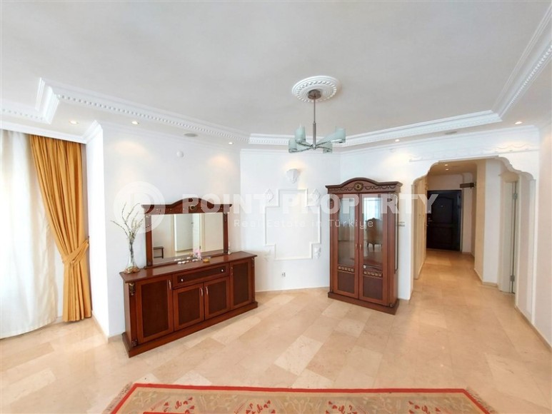 Comfortable furnished apartment 3+1, on an area of 120 m2, in the center of the popular area of Alanya - Mahmutlar-id-6055-photo-3