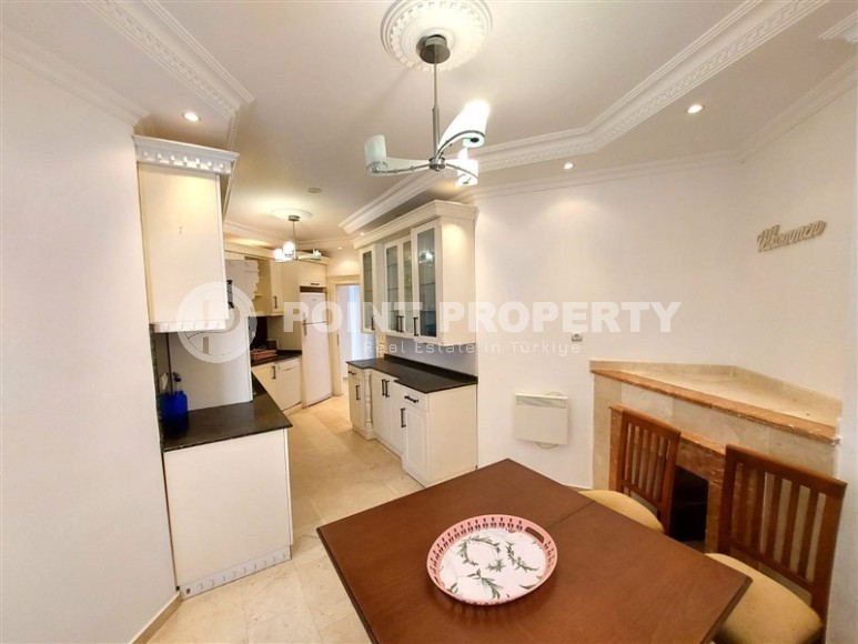 Comfortable furnished apartment 3+1, on an area of 120 m2, in the center of the popular area of Alanya - Mahmutlar-id-6055-photo-5