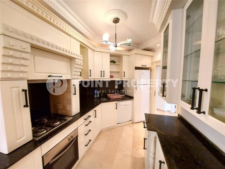 Comfortable furnished apartment 3+1, on an area of 120 m2, in the center of the popular area of Alanya - Mahmutlar-id-6055-photo-6