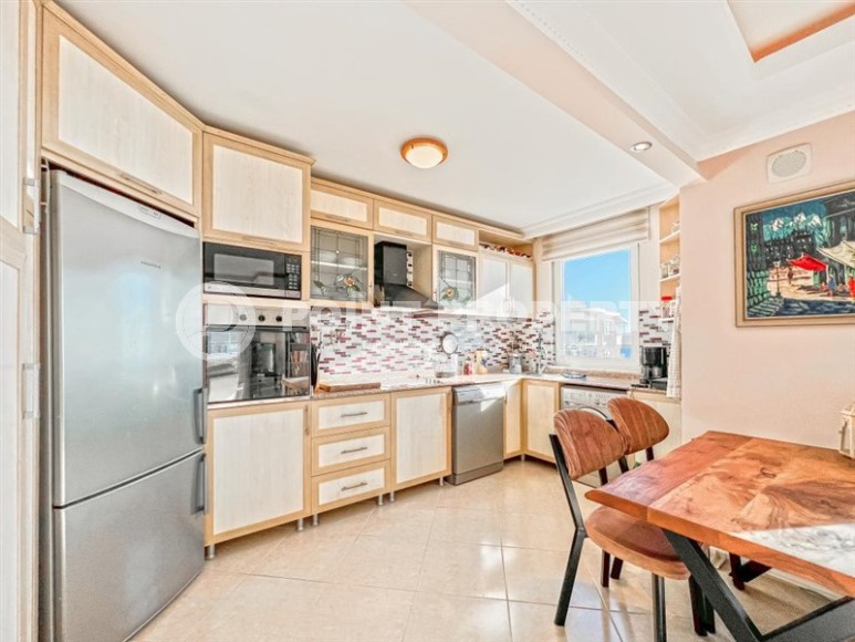 Panoramic apartment with luxurious views of the sea and mountains, in a modern, developed area of Alanya - Mahmutlar-id-6056-photo-6