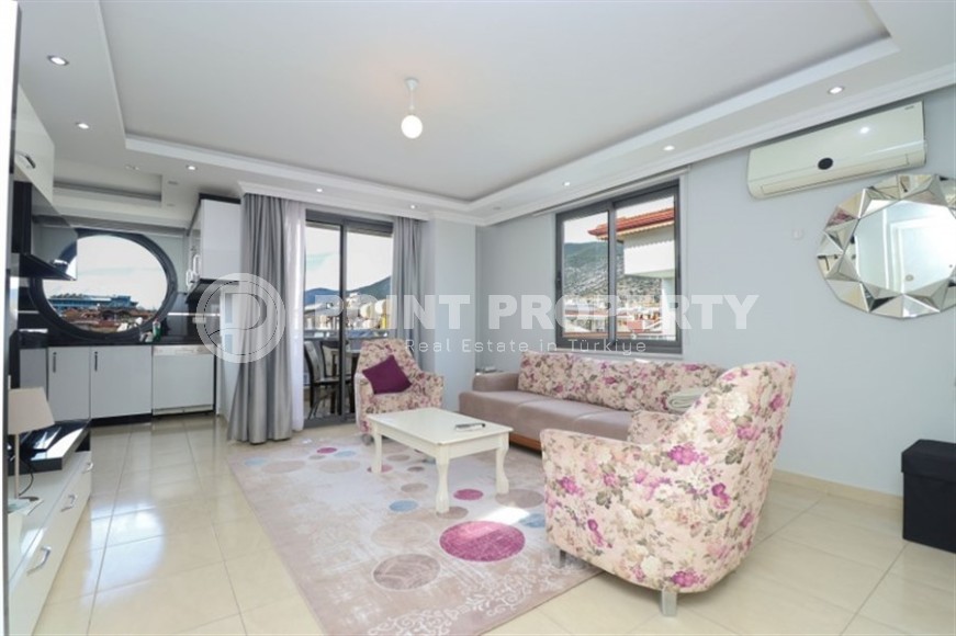 Панорамная двухуровневая квартира с роскошным видом на горы, в 300 метрах от знаменитого пляжа Клеопатры-id-6066-фото-2