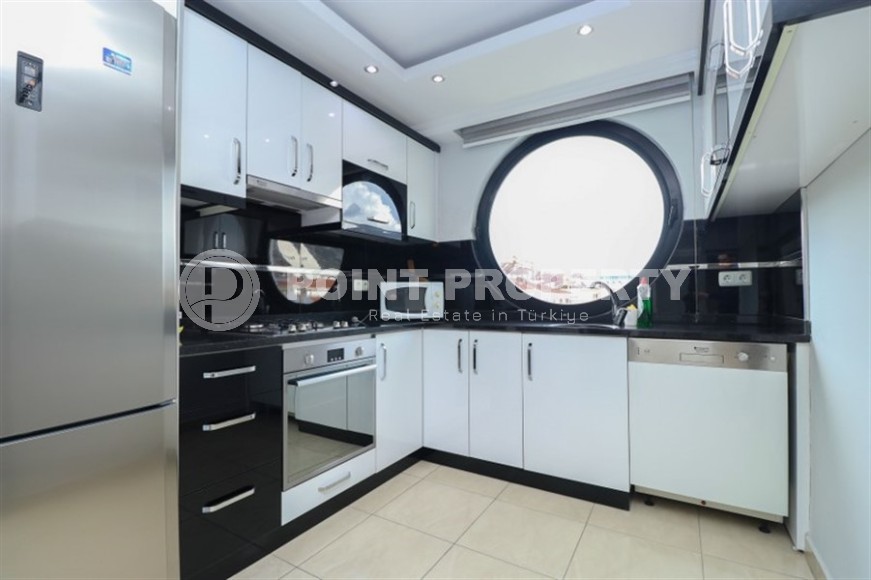 Панорамная двухуровневая квартира с роскошным видом на горы, в 300 метрах от знаменитого пляжа Клеопатры-id-6066-фото-4