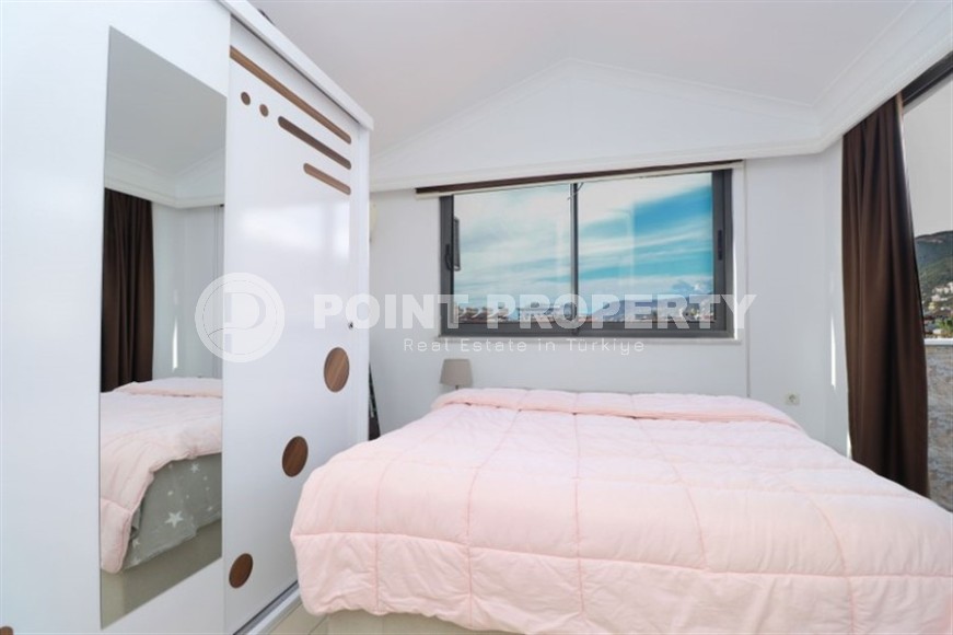 Панорамная двухуровневая квартира с роскошным видом на горы, в 300 метрах от знаменитого пляжа Клеопатры-id-6066-фото-5