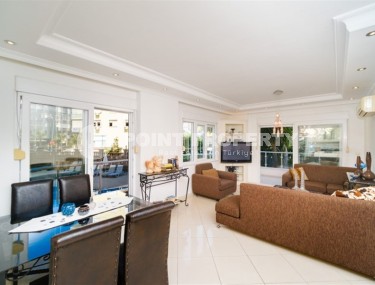 Bright, comfortable apartment 3+1, on an area of 150 m2, 500 meters from the luxurious Cleopatra Beach-id-6068-photo-1